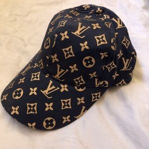 Louis Vuitton navy blue and gold baseball cap